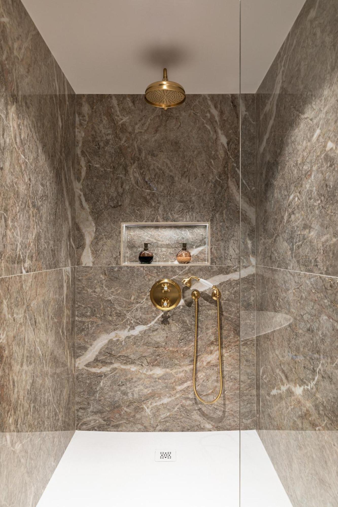 Clos Du Cedre - Chambres D'Hotes D'Exception, Luxury B&B A 디난 객실 사진