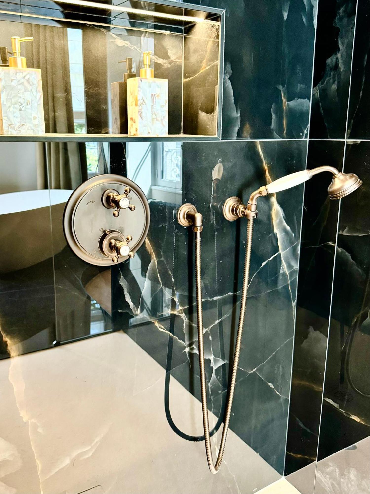 Clos Du Cedre - Chambres D'Hotes D'Exception, Luxury B&B A 디난 객실 사진